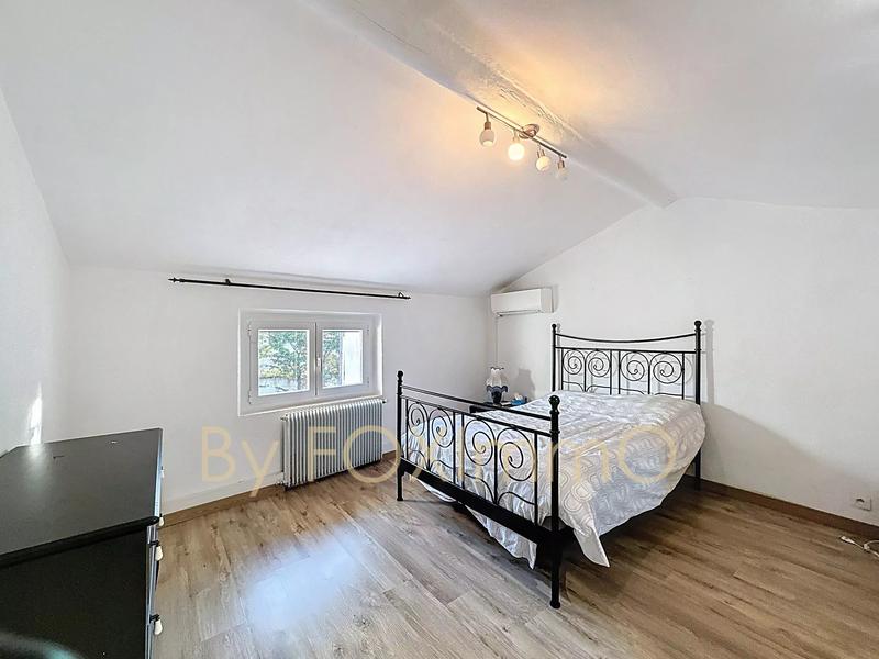 Propriété - 344 m² - 7 pièces
