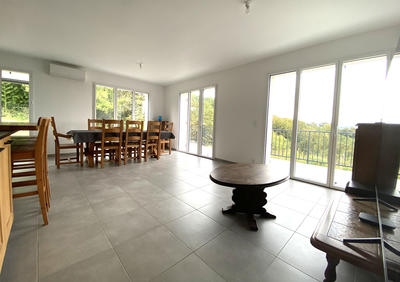 Maison - 102 m² - 4 pièces