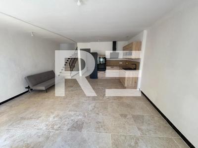 Maison de village - 80 m² - 4 pièces