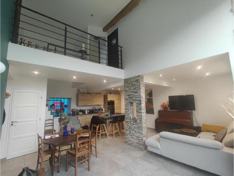 Maison - 110 m² - 6 pièces