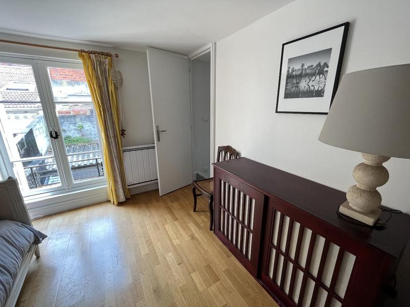 Appartement sur toit - 85 m² - 5 pièces