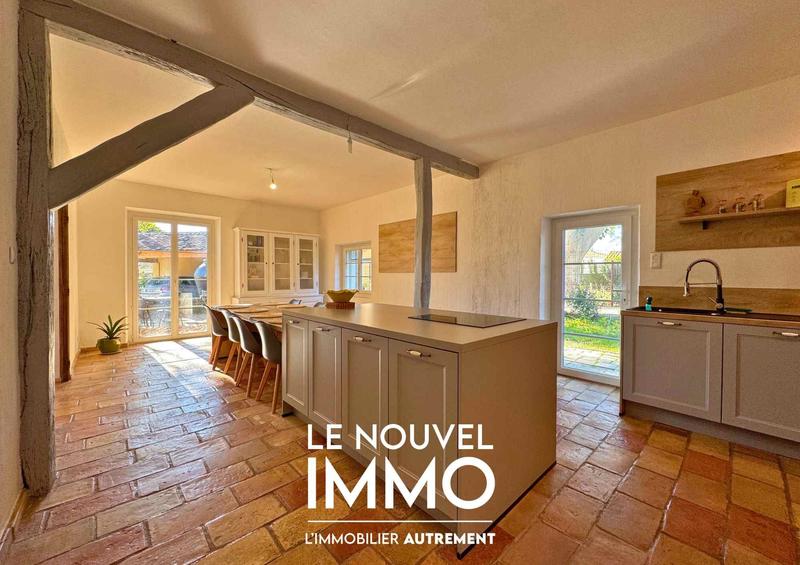 Mas - 335 m² - 8 pièces