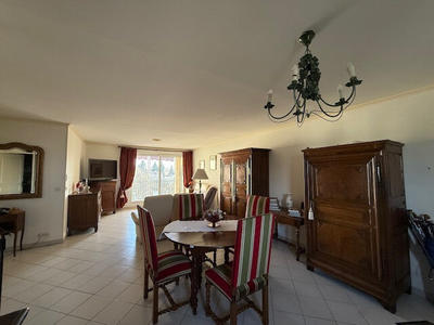 Appartement - 93 m² - 3 pièces