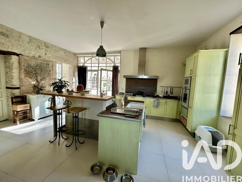 Maison - 502 m² - 13 pièces