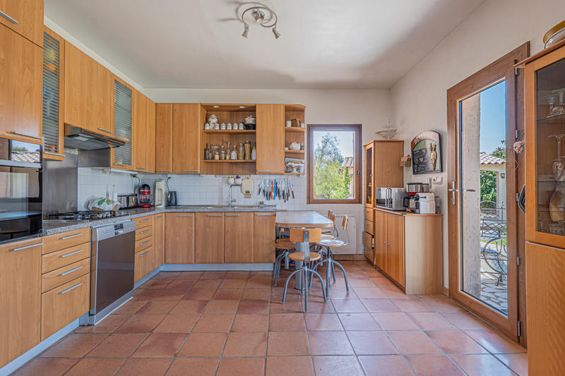 Maison - 181 m² - 8 pièces