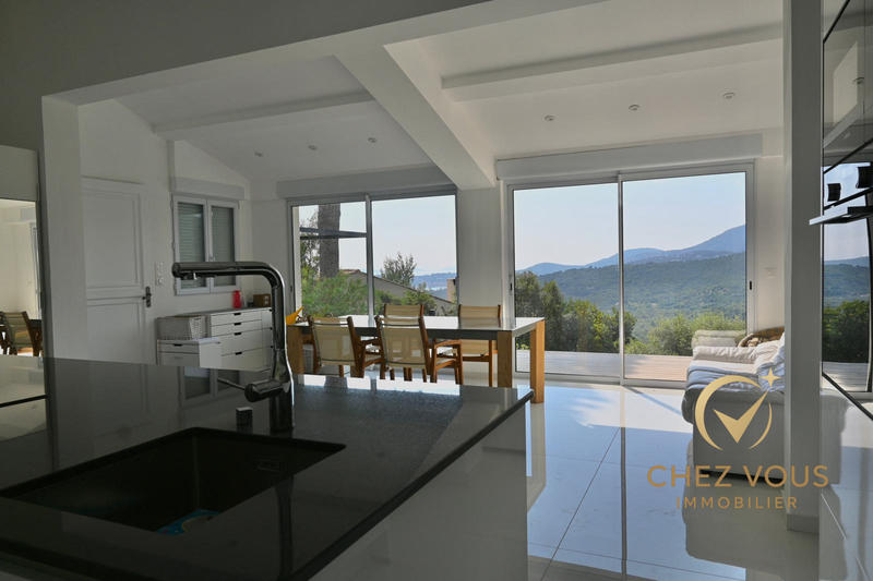 Villa - 200 m² - 7 pièces