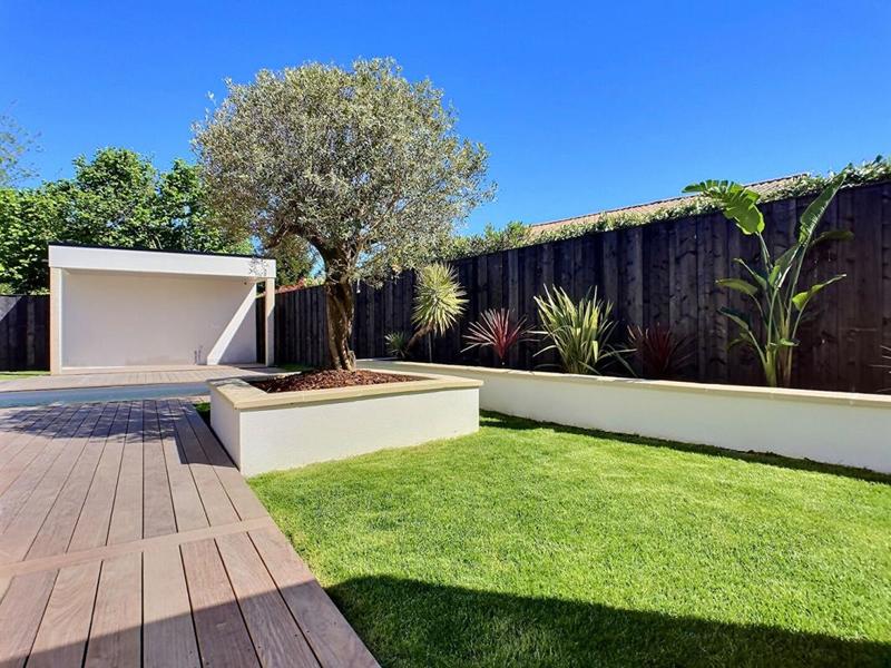 Maison - 200 m² - 7 pièces