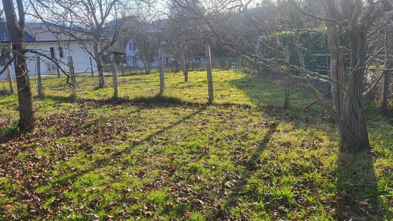 Terrain constructible - 758 m²