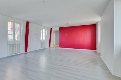 Appartement - 114 m² - 1 pièce