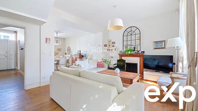 Maison - 235 m² - 10 pièces