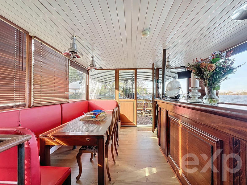 Maison - 200 m² - 8 pièces