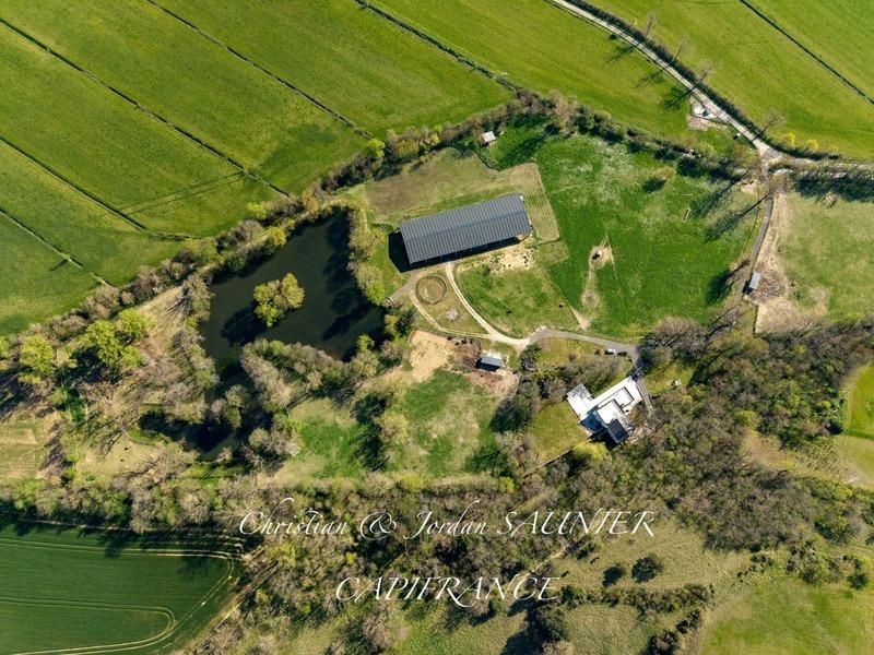 Propriété - 391 m² - 10 pièces