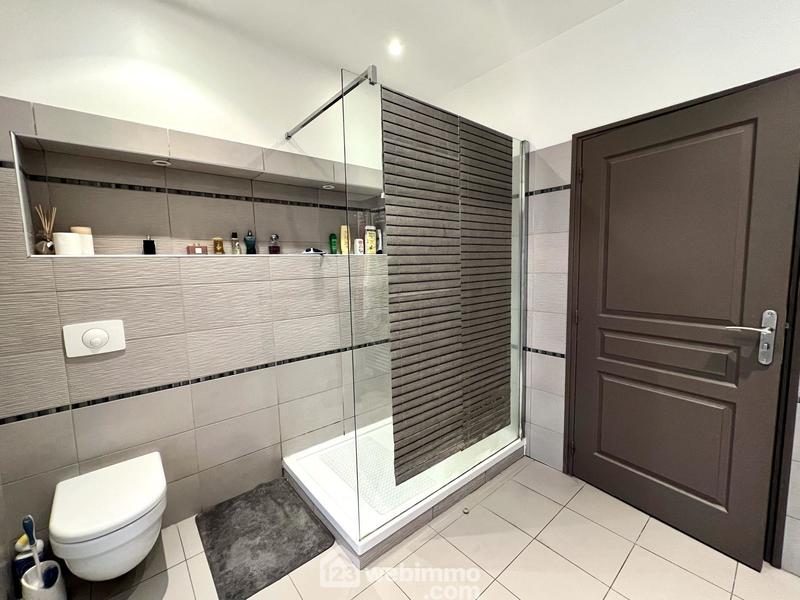 Appartement - 166 m² - 4 pièces