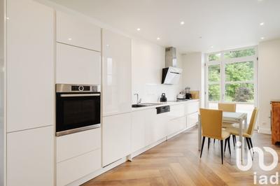 Maison - 211 m² - 8 pièces