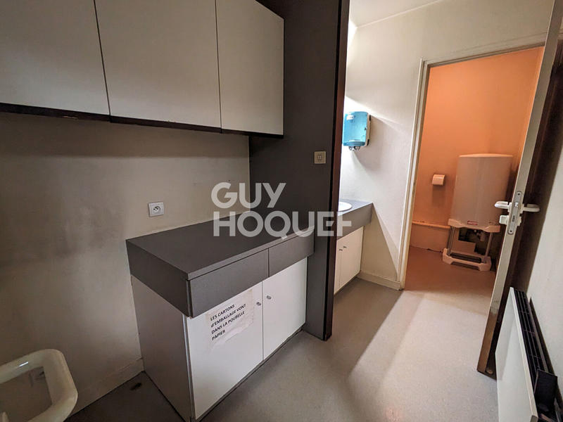 Bureau - 219 m² - 5 pièces