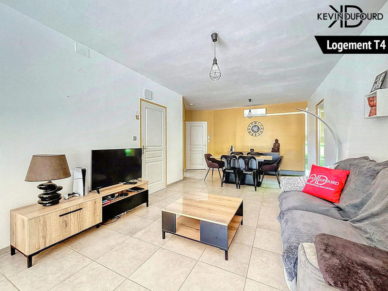 Maison - 225 m² - 11 pièces