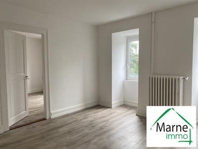 Appartement - 95 m² - 5 pièces