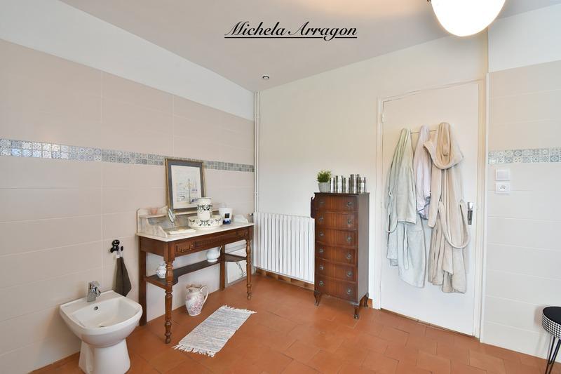 Propriété - 196 m² - 7 pièces