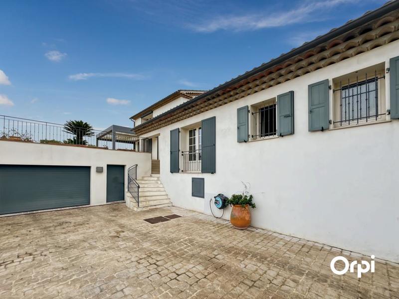 Villa - 180 m² - 4 pièces
