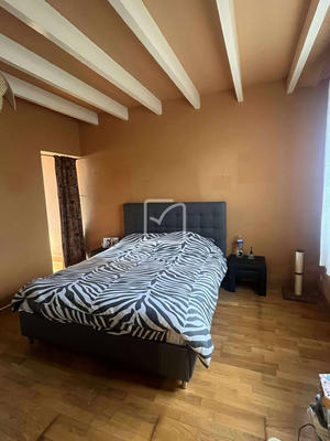 Maison - 180 m² - 7 pièces