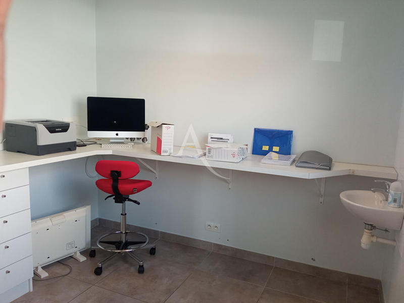 Local d'activité / Entrepôt - 155 m²