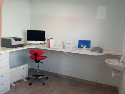 Local d'activité / Entrepôt - 155 m²