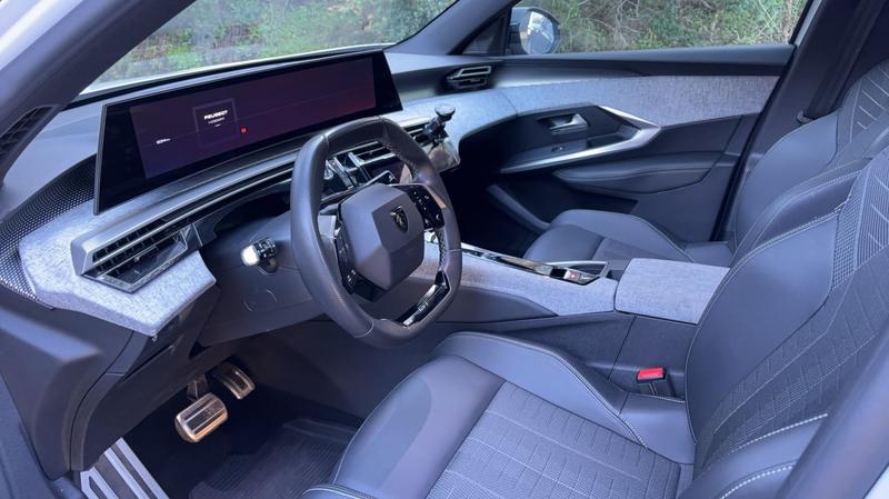 Peugeot 3008 1.2 Hybrid 136 e-Dsc6 Gt Line - Automatique