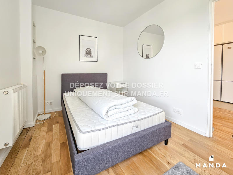 Chambre - 9 m² - 7 pièces