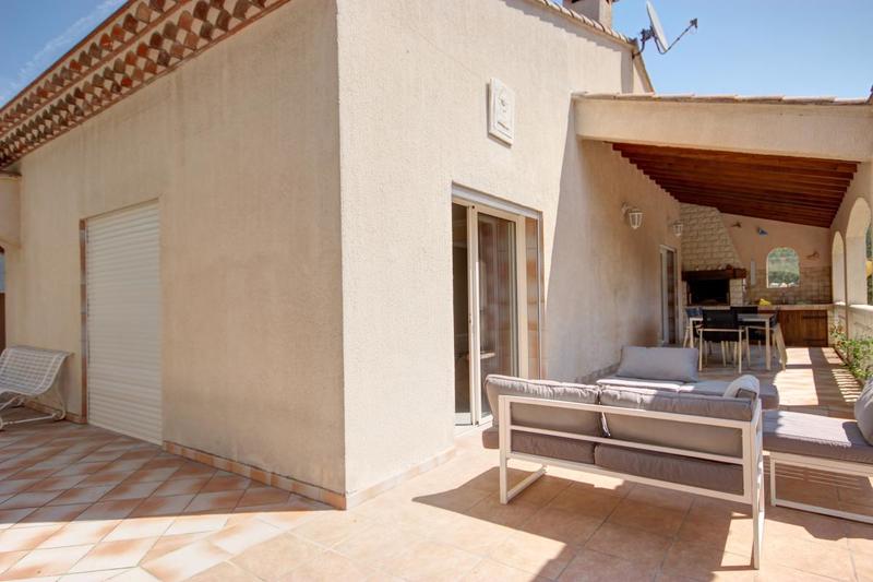 Maison - 203 m² - 7 pièces