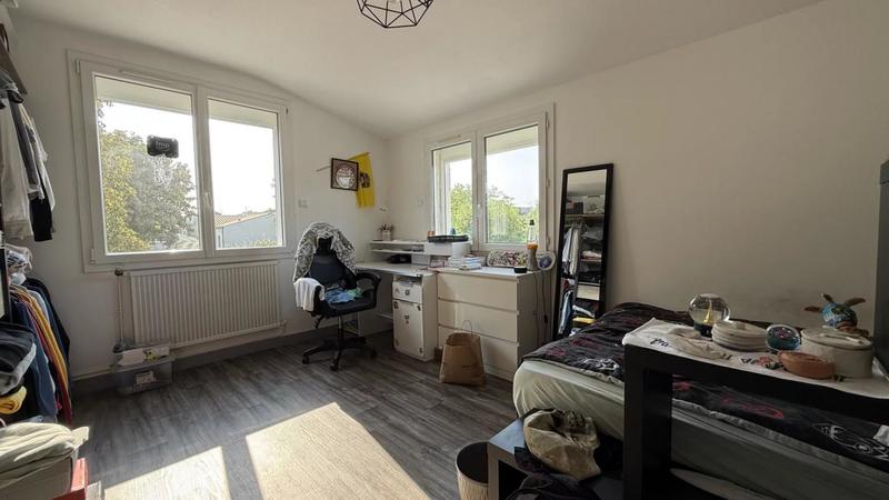 Demeure - 307 m² - 10 pièces