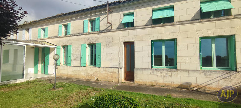 Maison - 143 m² - 5 pièces