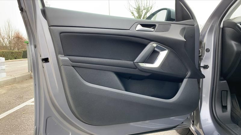 Peugeot 308 II 1.6 BlueHDi 120 Style - 5 places