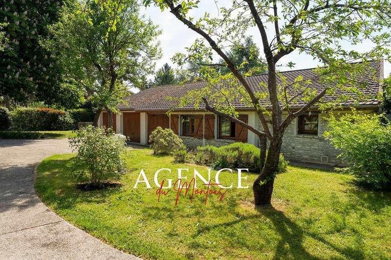 Maison - 203 m² - 7 pièces