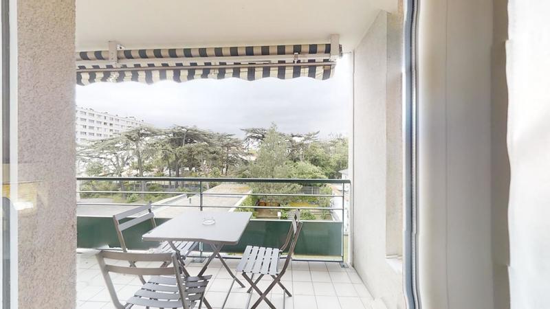 Appartement - 104 m² - 6 pièces