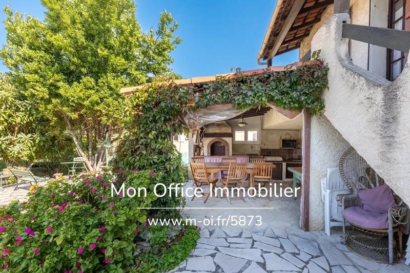 Maison - 140 m² - 6 pièces