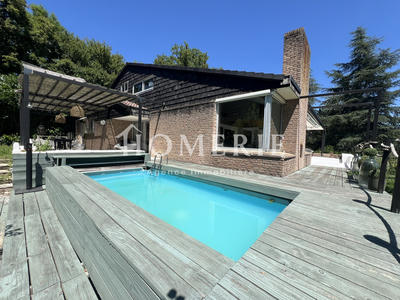 Maison - 215 m² - 7 pièces