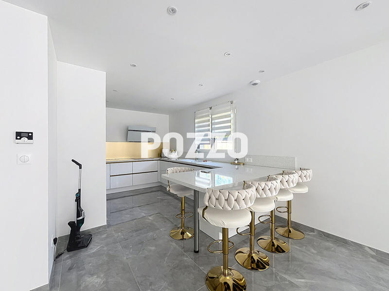 Maison - 139 m² - 6 pièces