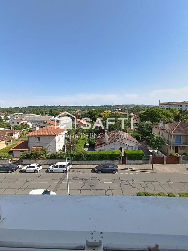 Appartement - 98 m² - 6 pièces