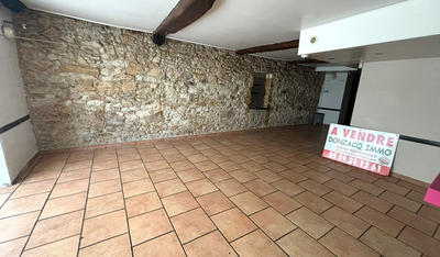 Maison - 260 m² - 11 pièces