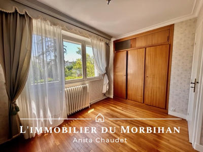 Maison - 174 m² - 9 pièces