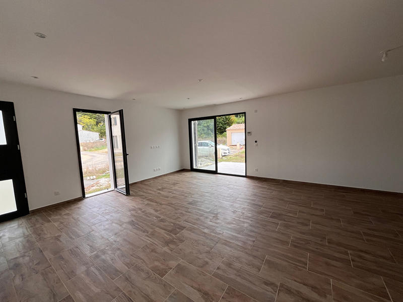 Maison - 111 m² - 4 pièces