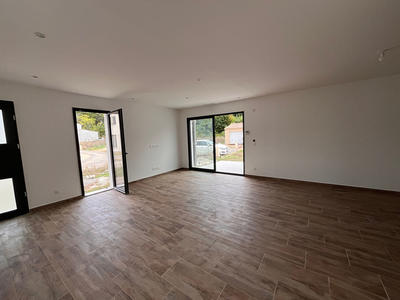 Maison - 111 m² - 4 pièces
