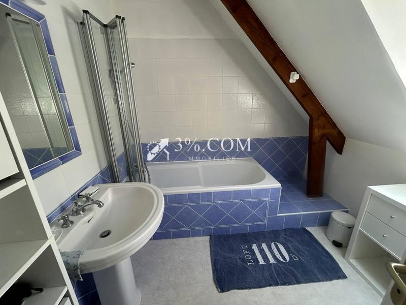 Maison - 205 m² - 8 pièces