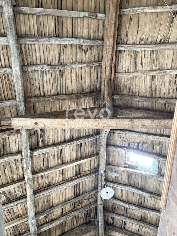 Maison ancienne - 140 m² - 3 pièces