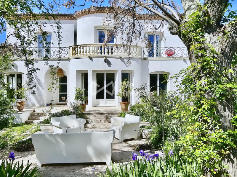 Villa - 220 m² - 7 pièces