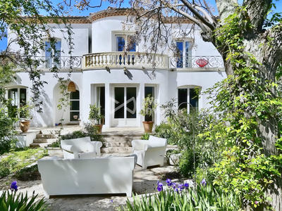 Villa - 220 m² - 7 pièces