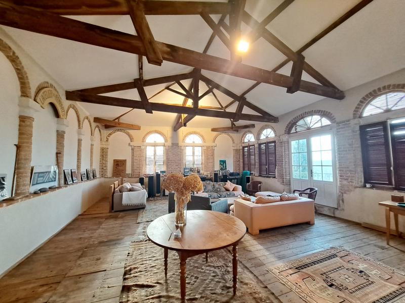 Maison - 245 m² - 9 pièces