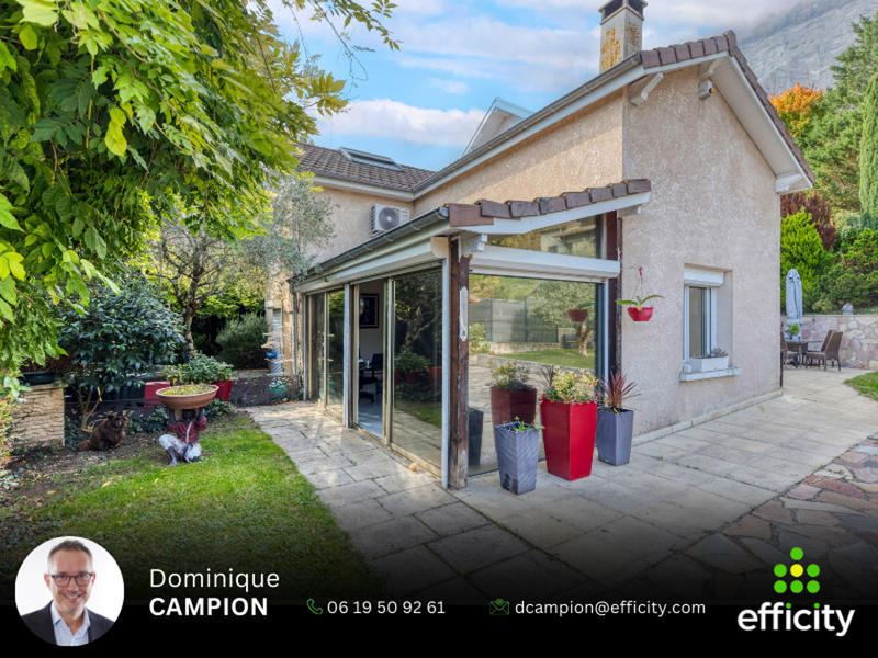 Maison - 197 m² - 7 pièces