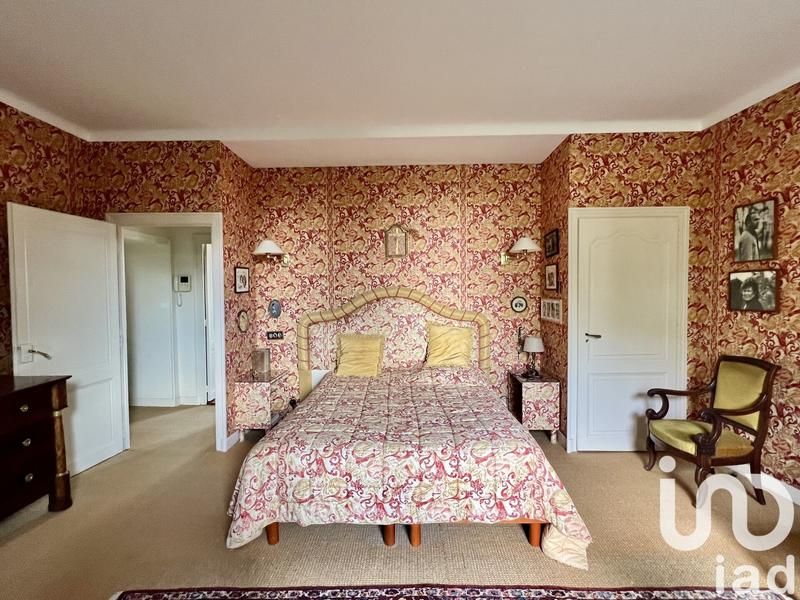 Maison - 444 m² - 15 pièces