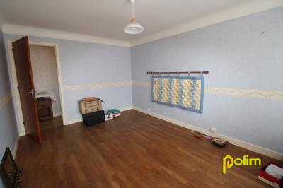 Maison - 168 m² - 7 pièces